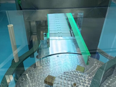 如何解決灌裝中的細(xì)菌問題？防爆紫外線滅菌燈助力灌裝線高效殺菌