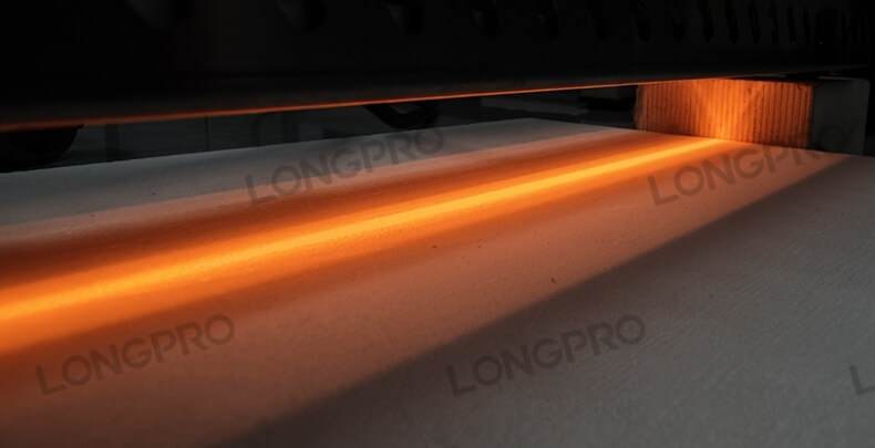 線(xiàn)型紅外聚焦加熱.jpg 線(xiàn)型紅外聚焦加熱.jpg